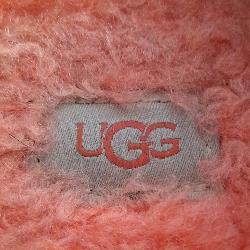 UGG Coral Fluffy Footwear - Picture 4 of 9